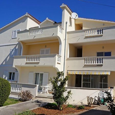 Apartments Sandra Sukošan Eksteriør billede