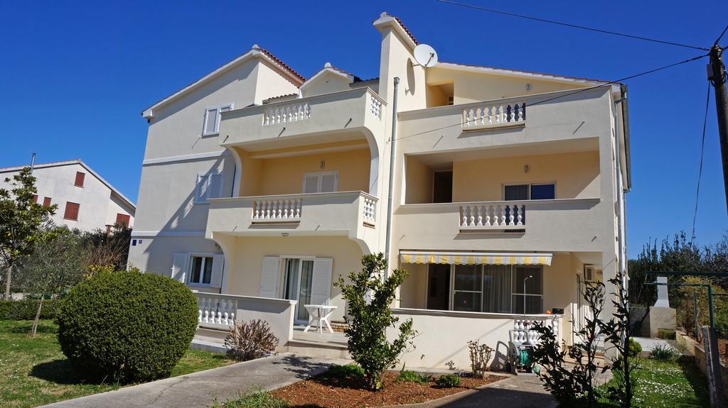 Apartments Sandra Sukošan Eksteriør billede